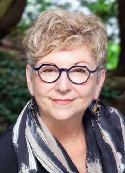 Headshot of Nancy Pollock-Ellwand